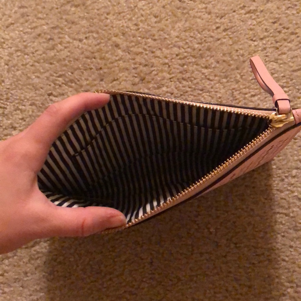 Kate Spade Wristlet - Picture 4 of 4
